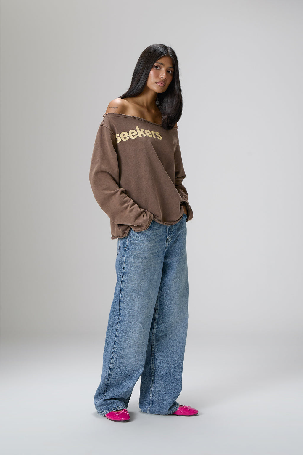Seekers Slouch Top in Brown