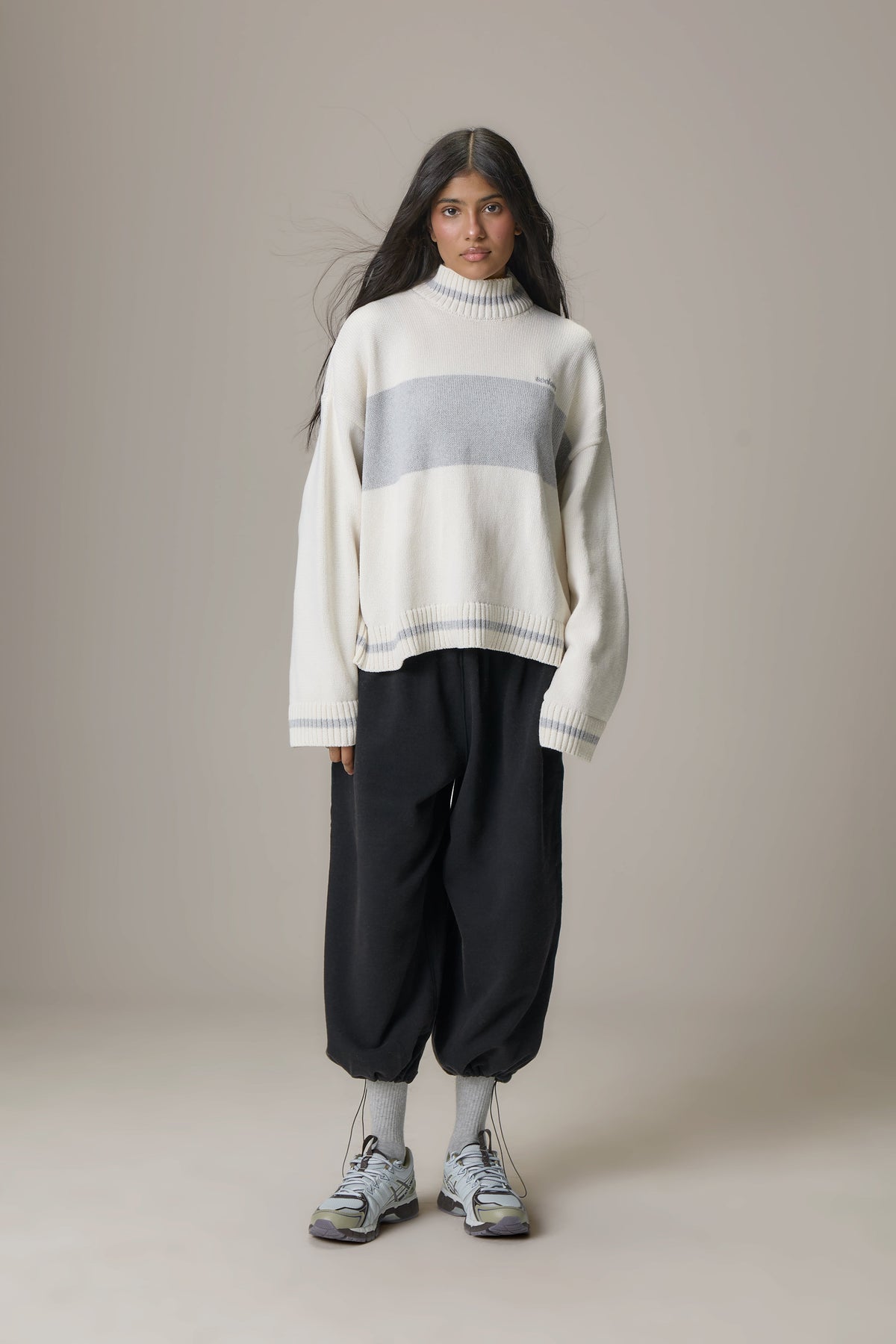 Bebe Roll Neck in Off White