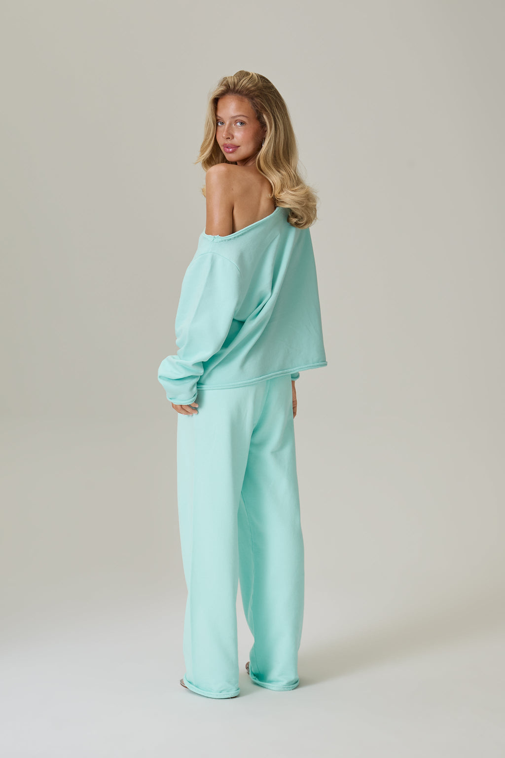 Seekers Slouch Top in Aqua