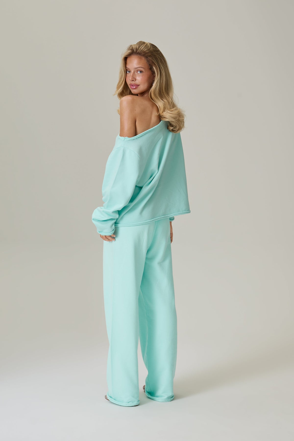 Seekers Slouch Top in Aqua