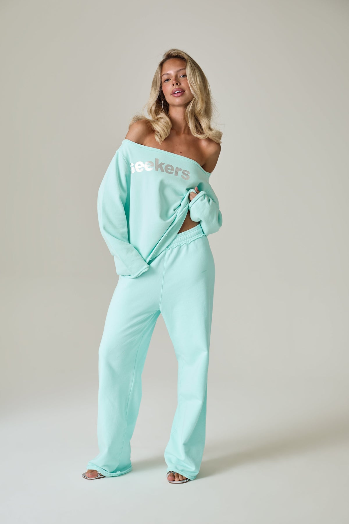 Seekers Slouch Top in Aqua