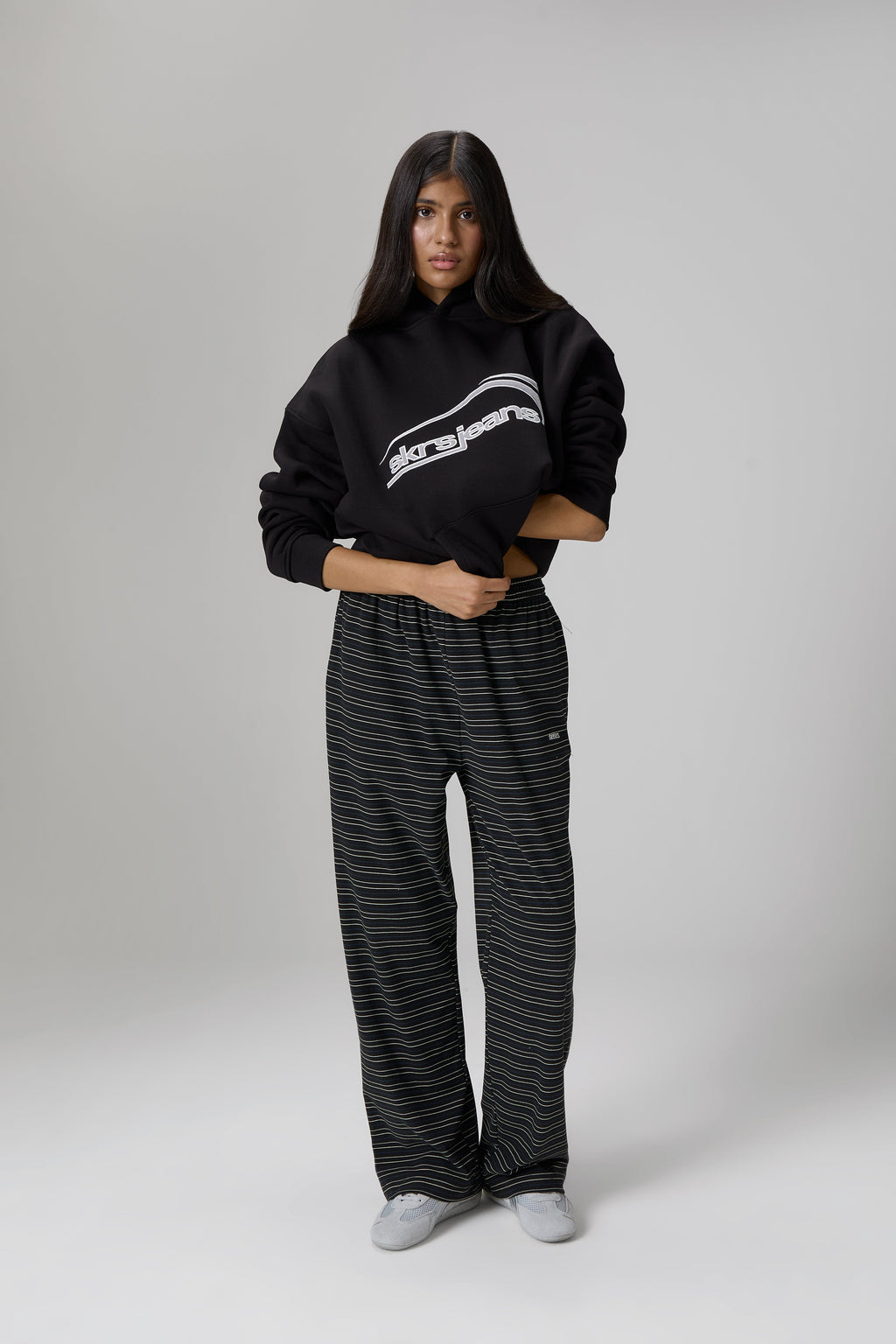 Staten Logo Hoodie in Black