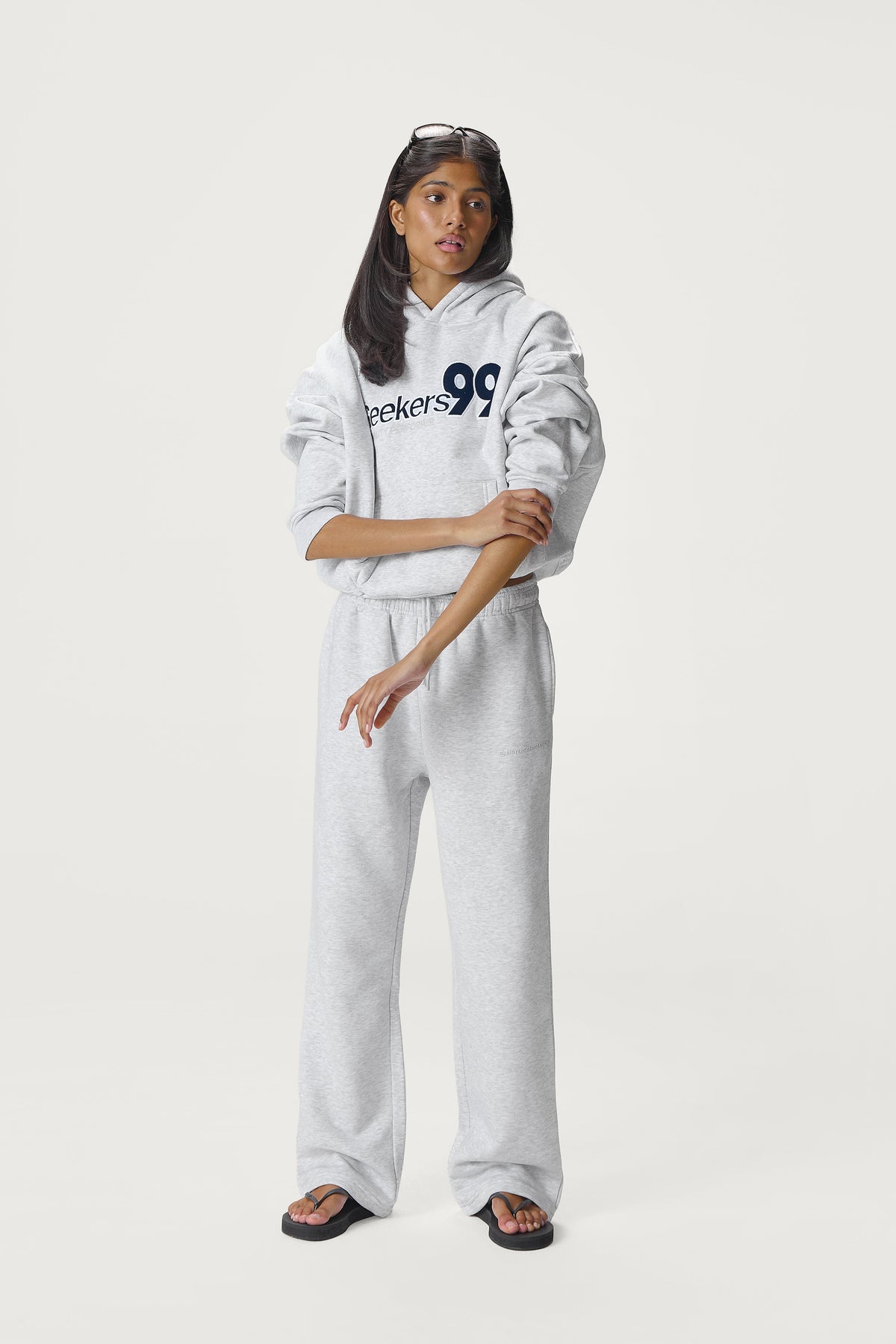 Seekers 99 Hoodie in Passive